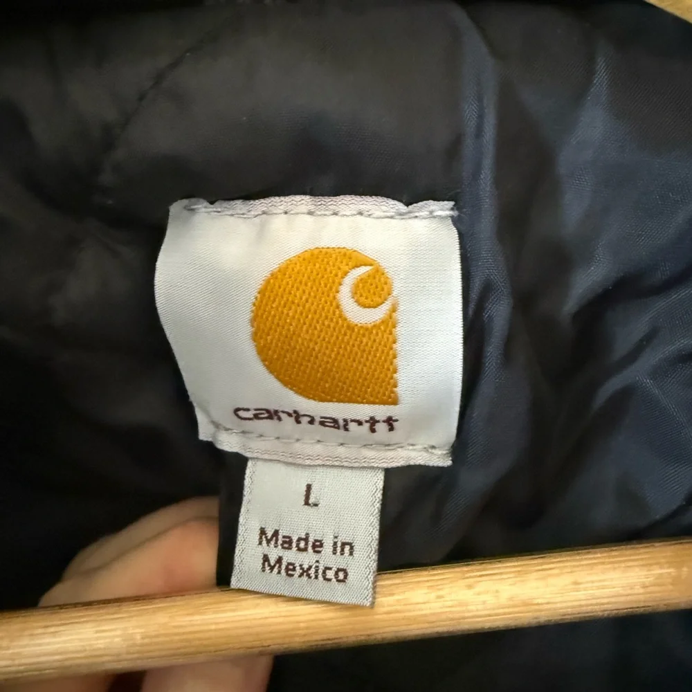 LIKE NEW MENS CARHARTT INSULATED JACKET SIZE L - Picture 6 of 11